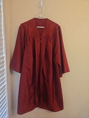 Jostens Graduation Maroon Cap And Gown Set, Size 5'1 to 5'3 Gown, Unisex